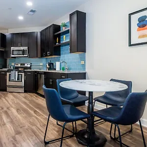 Apartment Beautiful 1br W Balcony Gym Patio Areas