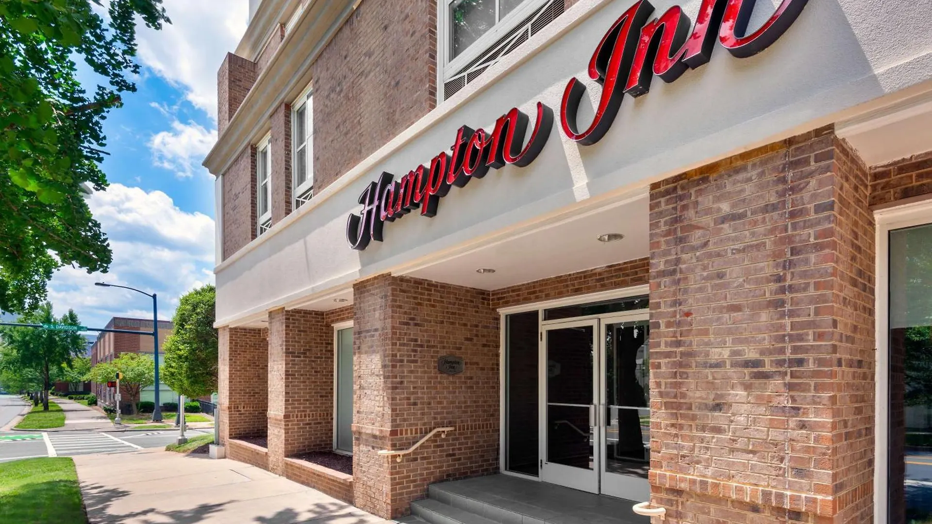 Hampton Inn Charlotte Uptown Hotel